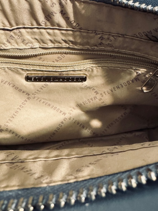 Steve Madden Bevelyn Convertible Crossbody Bag - Picture 6 of 8